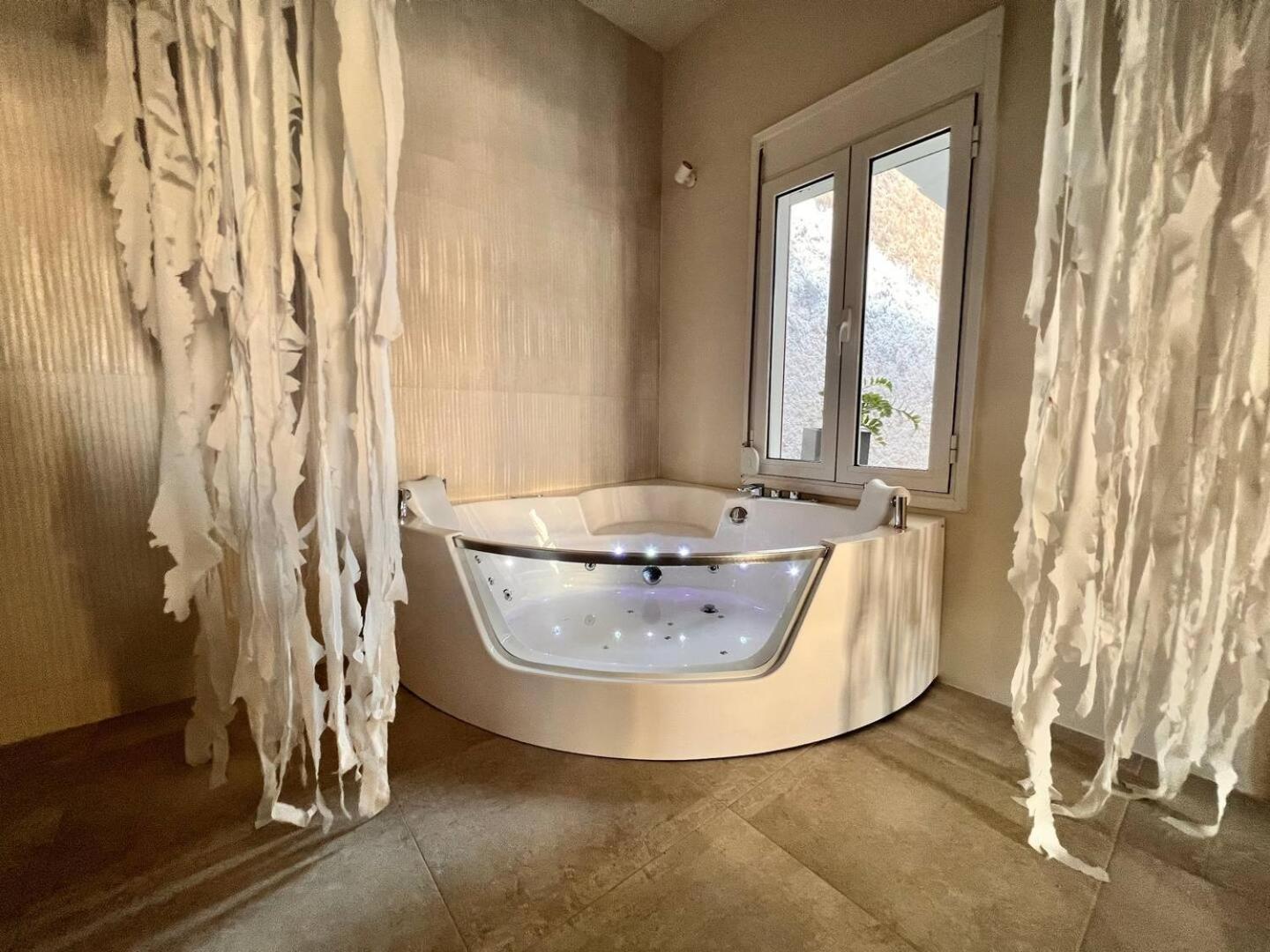 Perla Coco Jacuzzi Suites 하니아 외부 사진